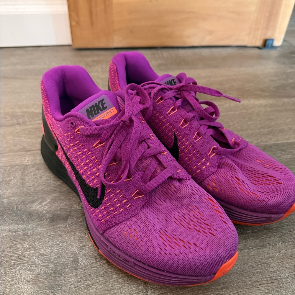 Nike Women's Purple and Black Sneakers